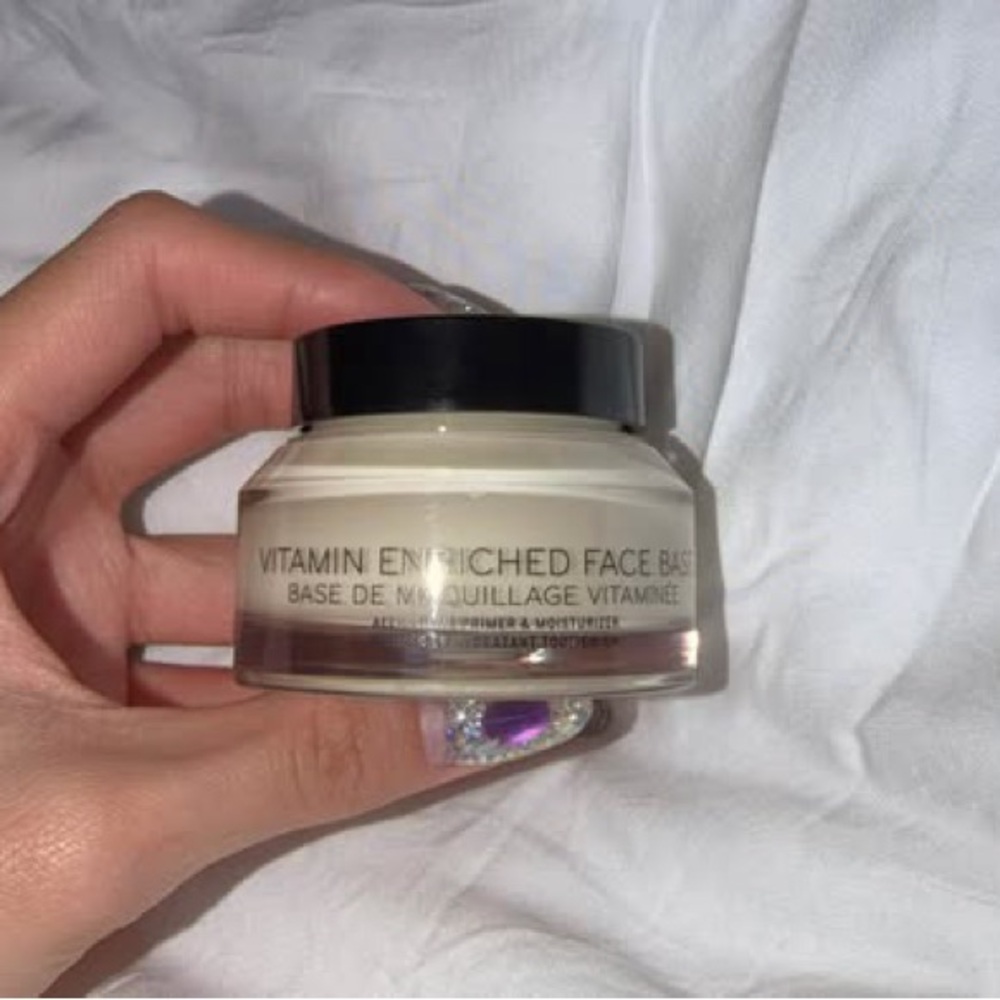 Vitamin Enriched Face Base Primer - Moisturizer 50ml